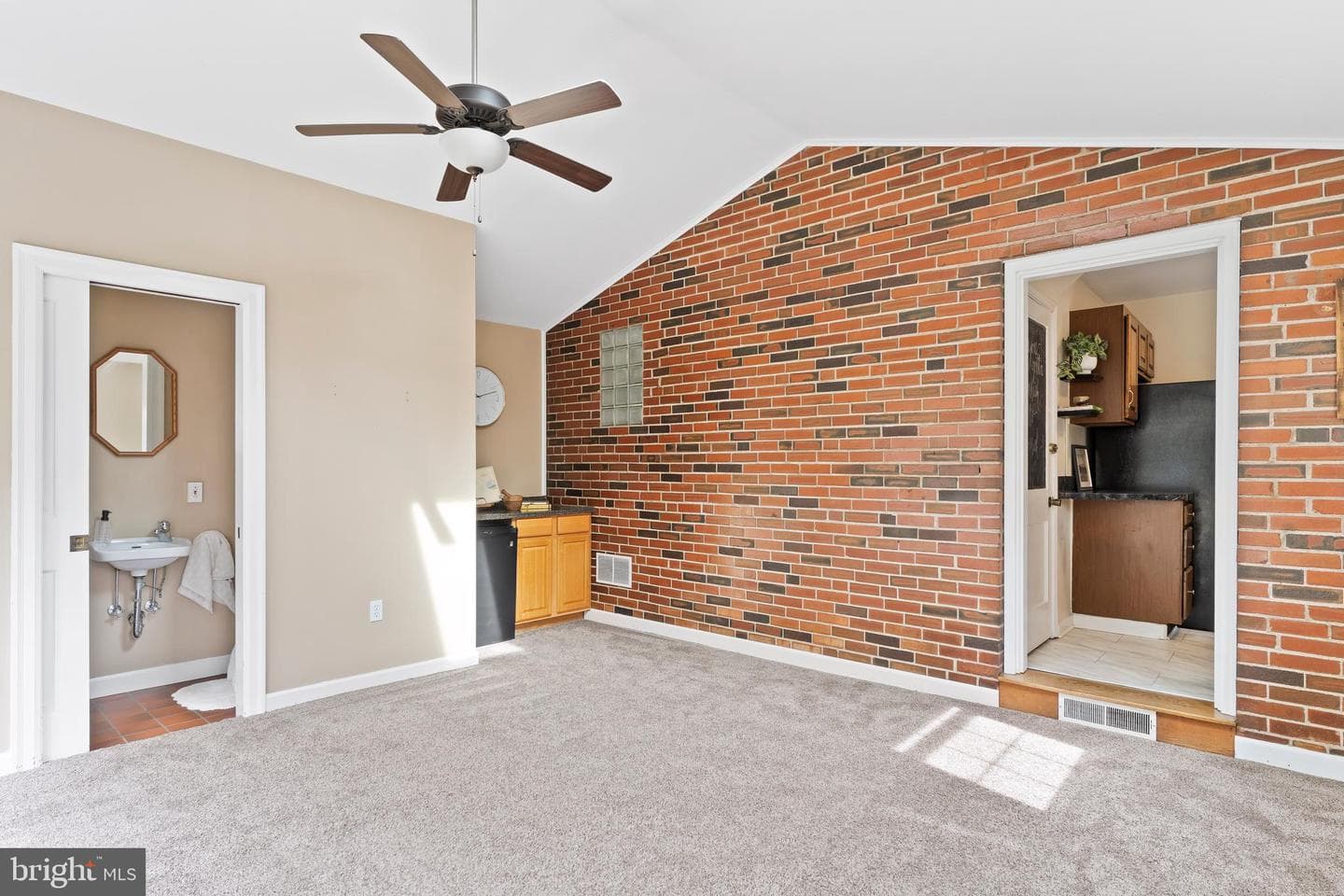 1607 Chatham Road photo 19