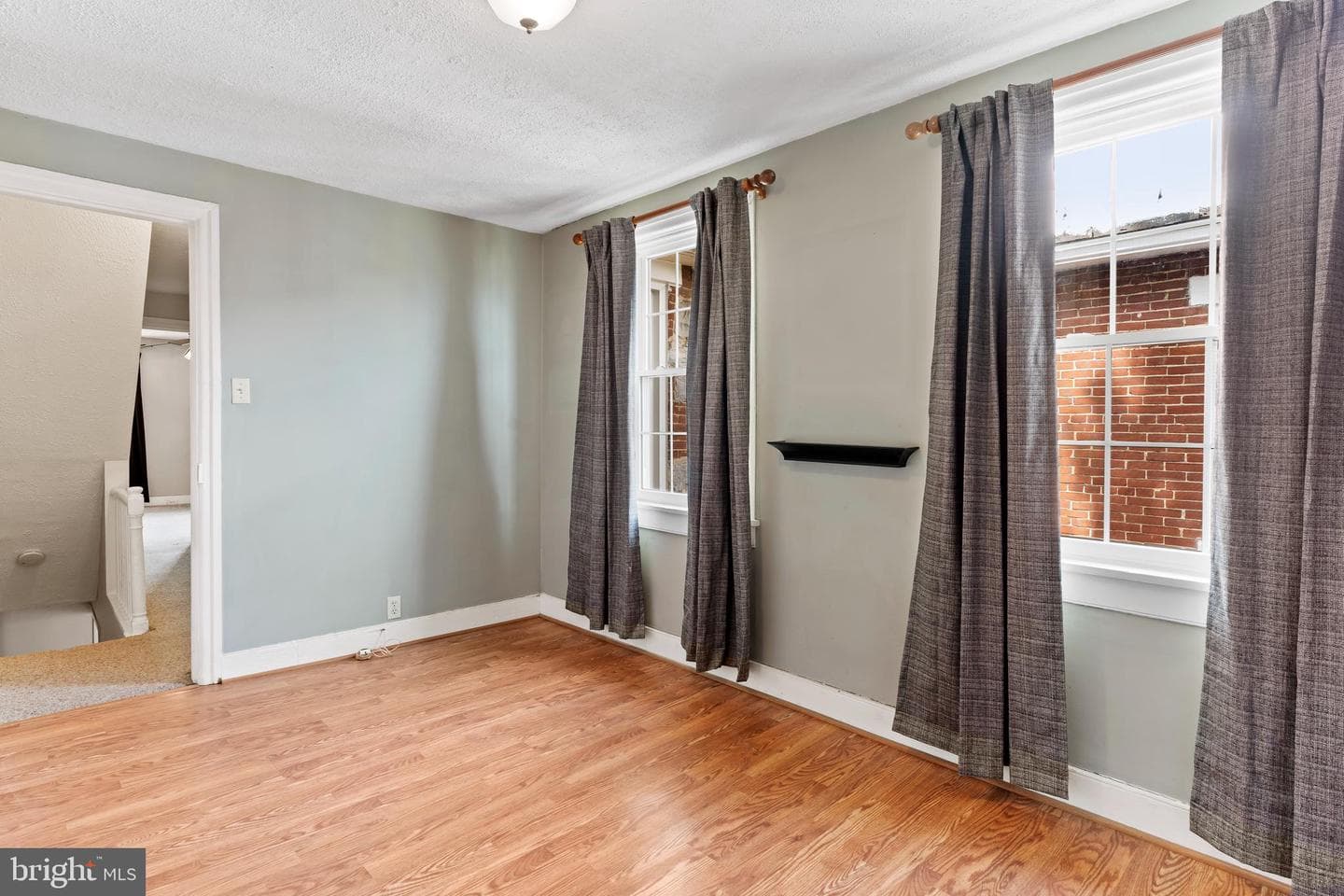 19 N East Street photo 11