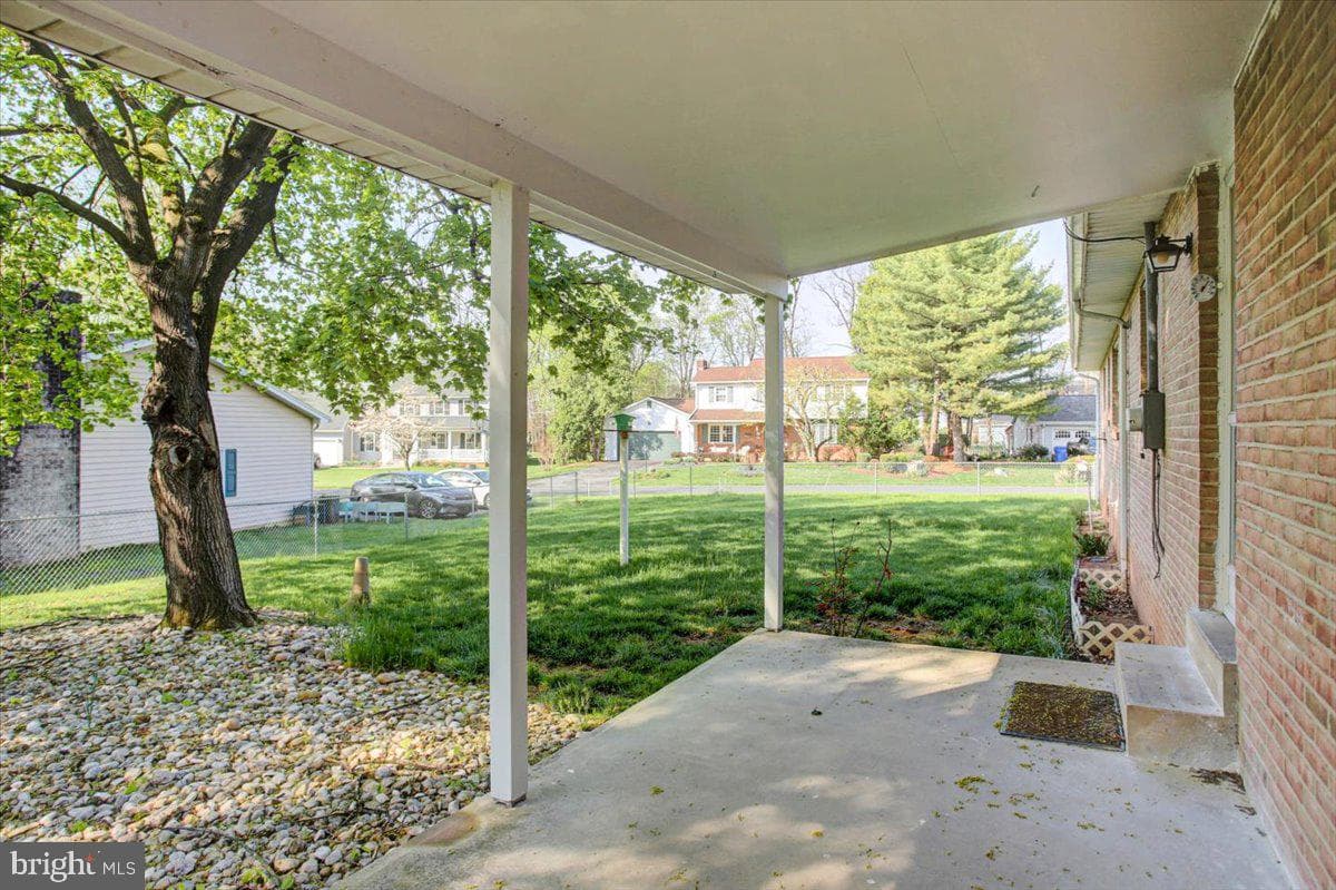 9 Shady Lane photo 28