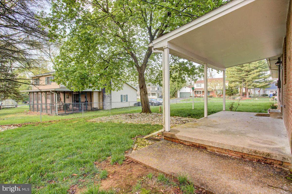 9 Shady Lane photo 29