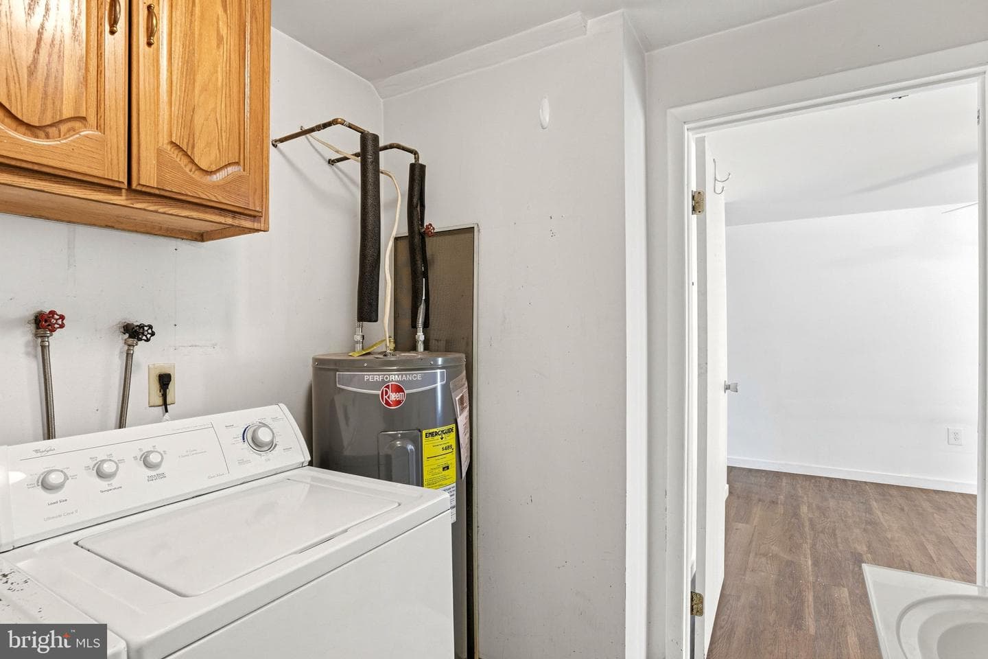 96 Queen Avenue photo 13