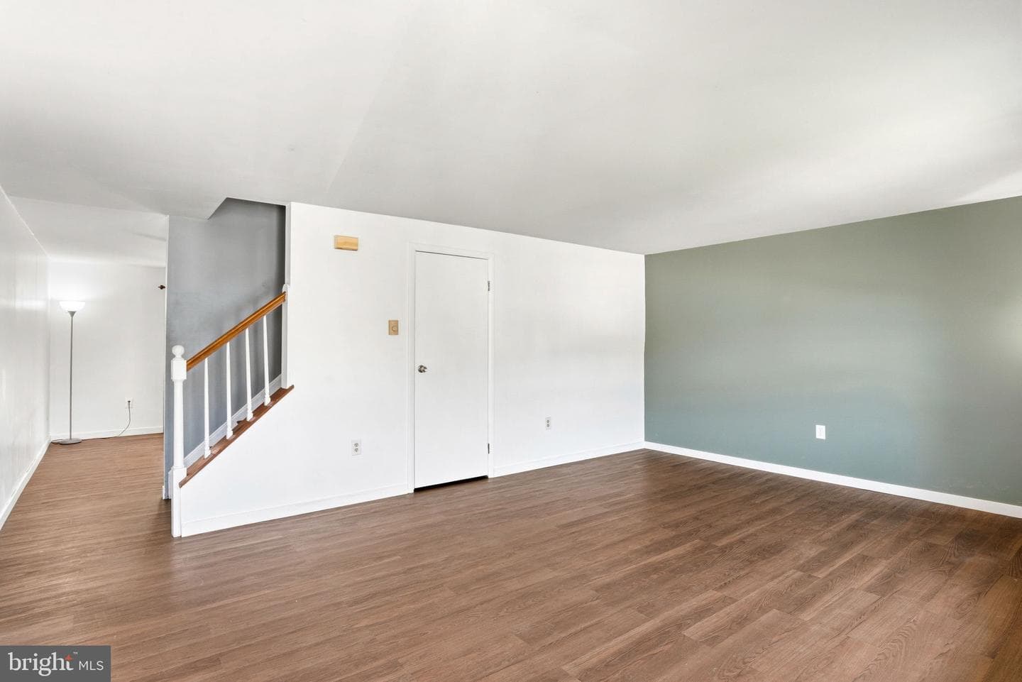 96 Queen Avenue photo 7