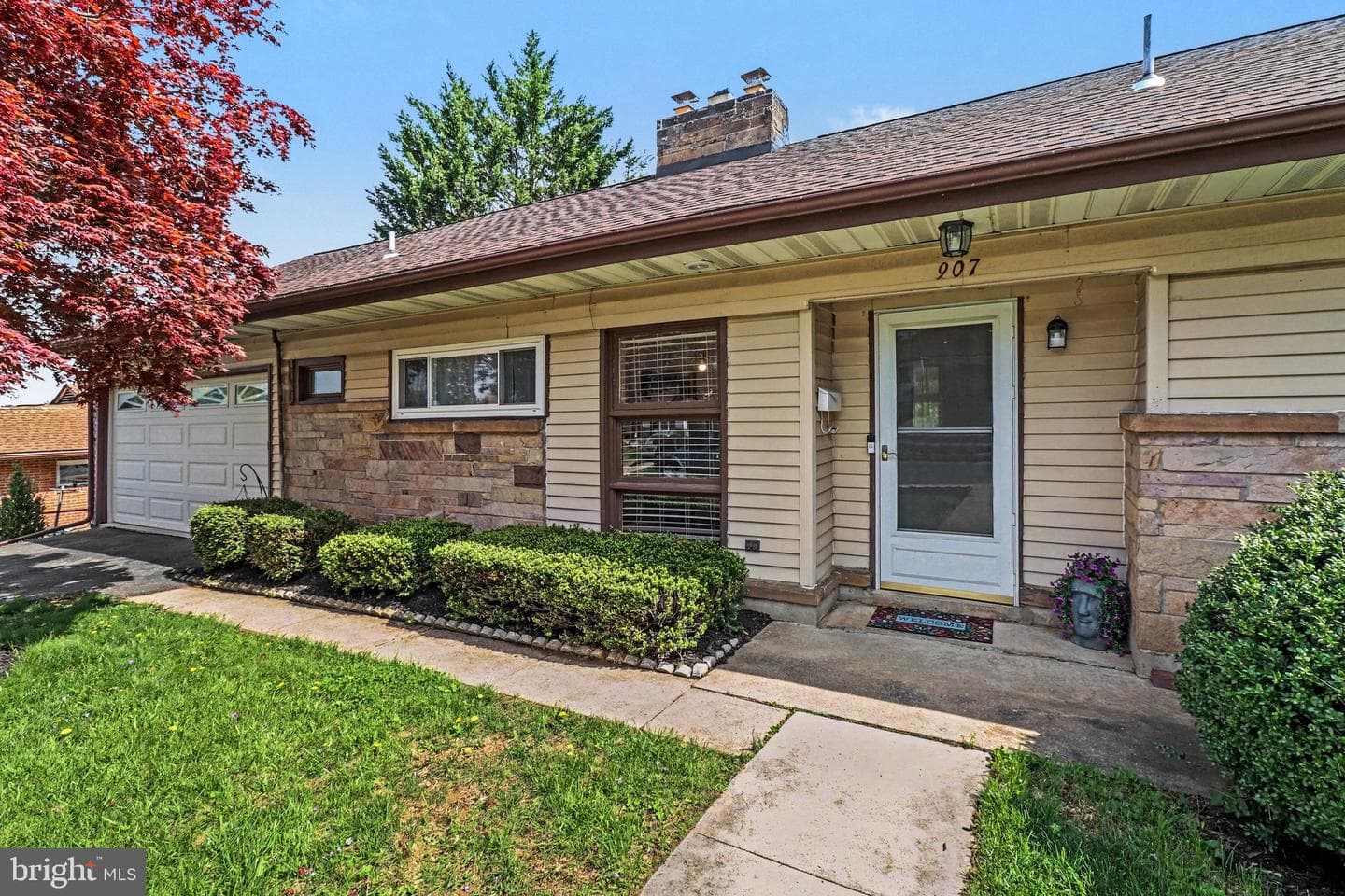 907 Allen Street photo 5