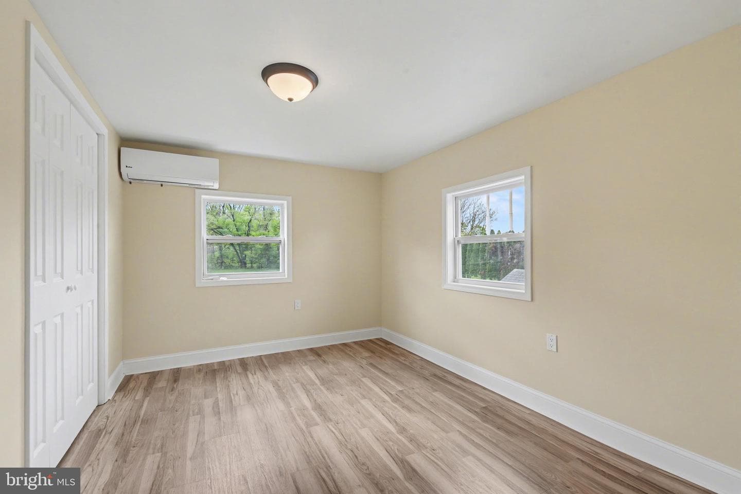 67 Fairfield St photo 13