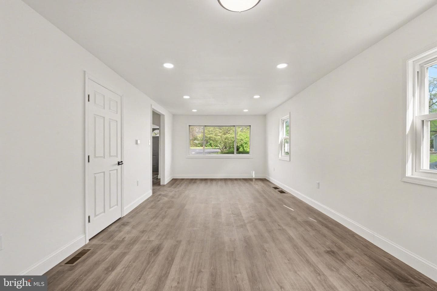 67 Fairfield St photo 8