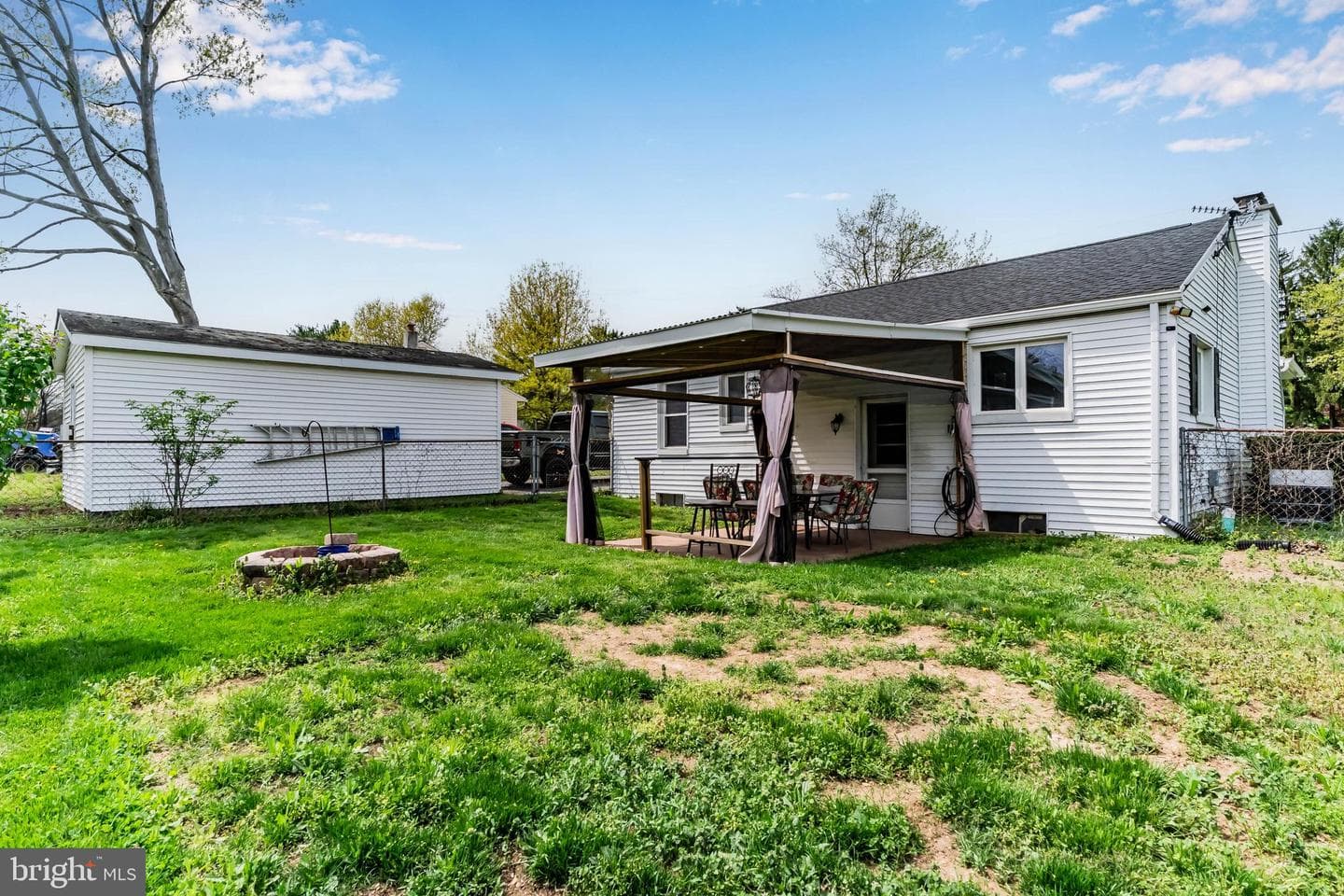 1883 George Avenue photo 16