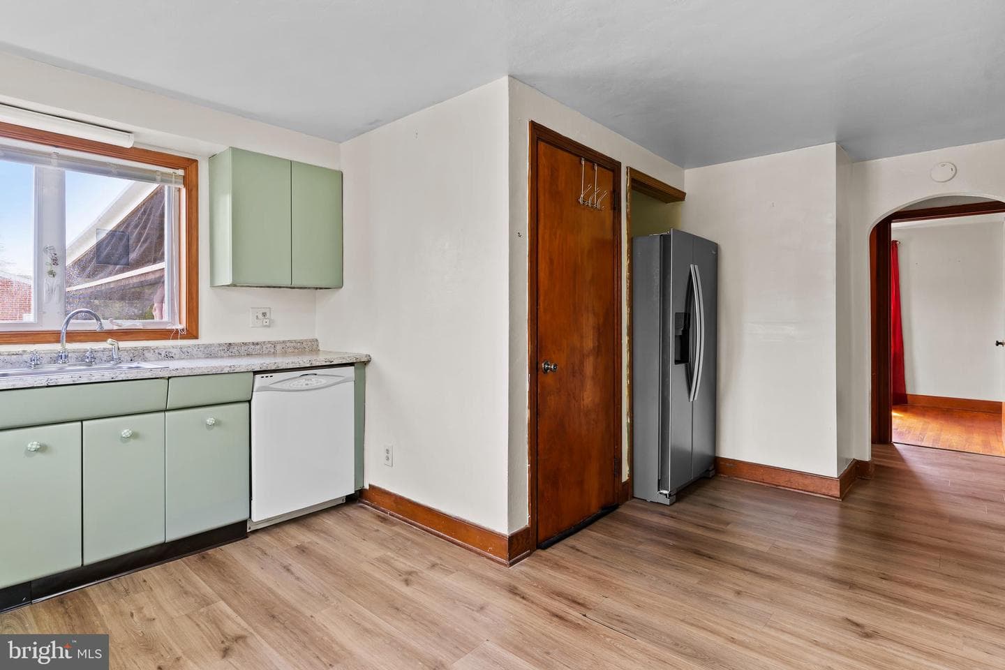 1883 George Avenue photo 7