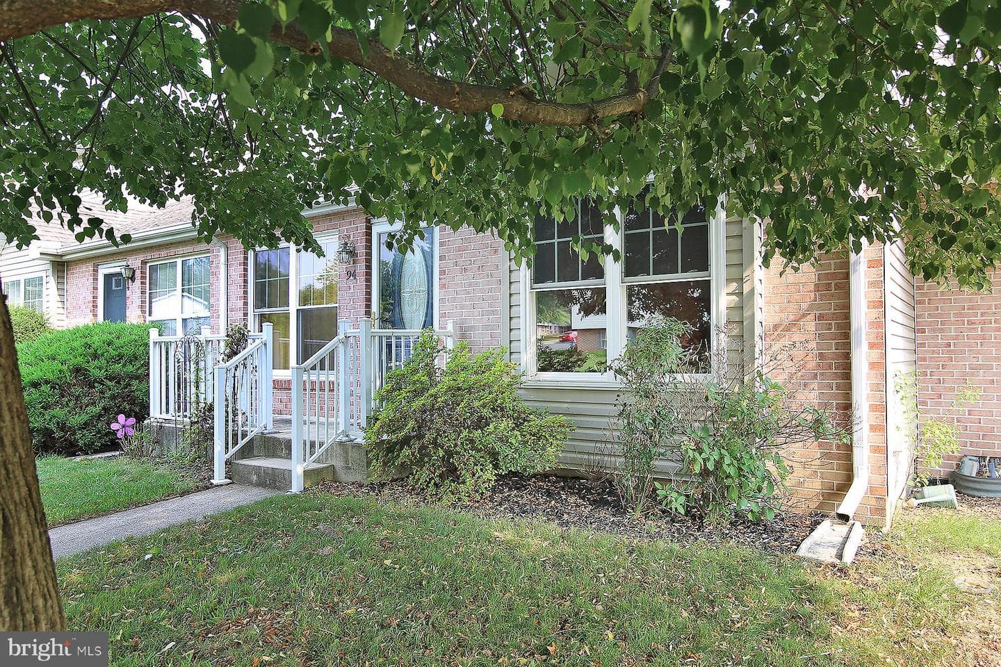 94 Tory Circle photo 4