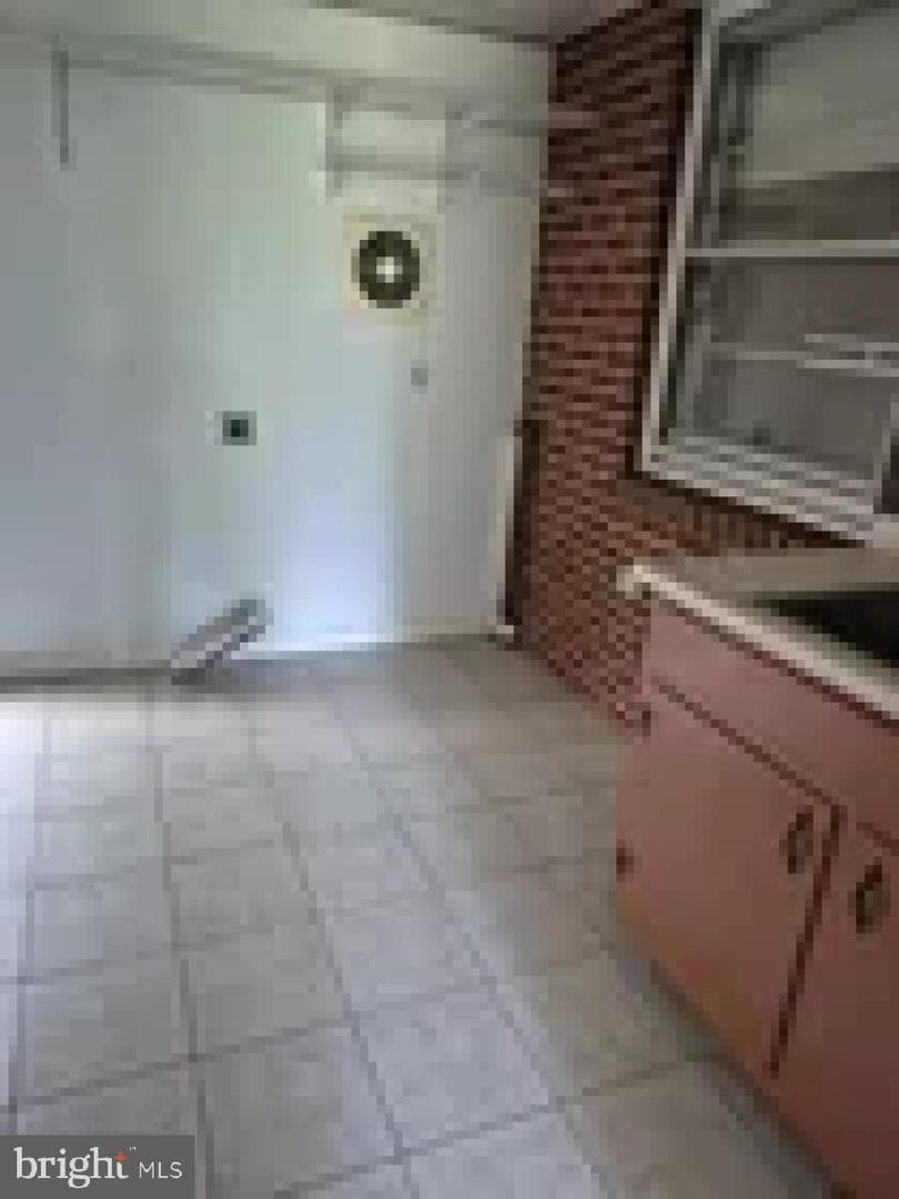21 Richard Road photo 43