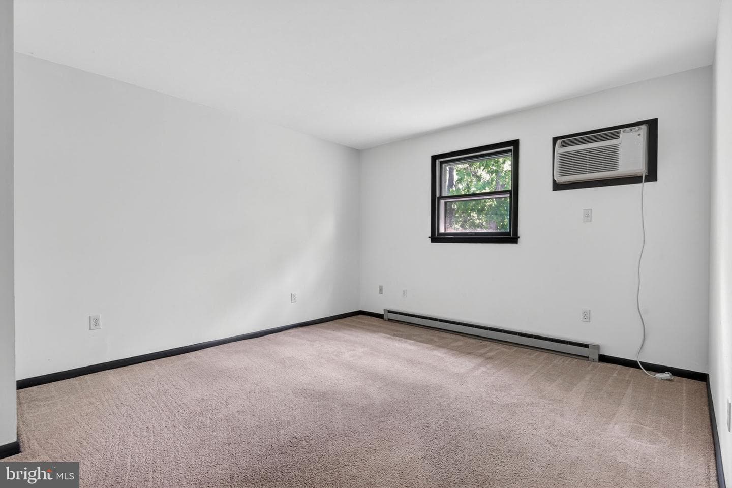 216 Marion Avenue photo 12