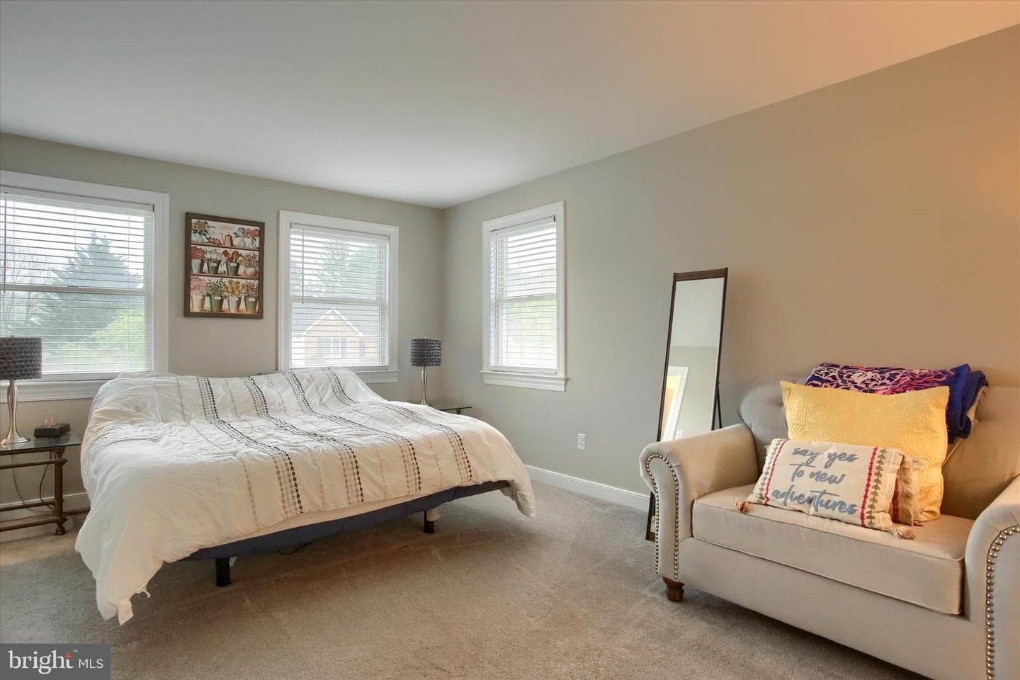 328 E Meadow Drive photo 20