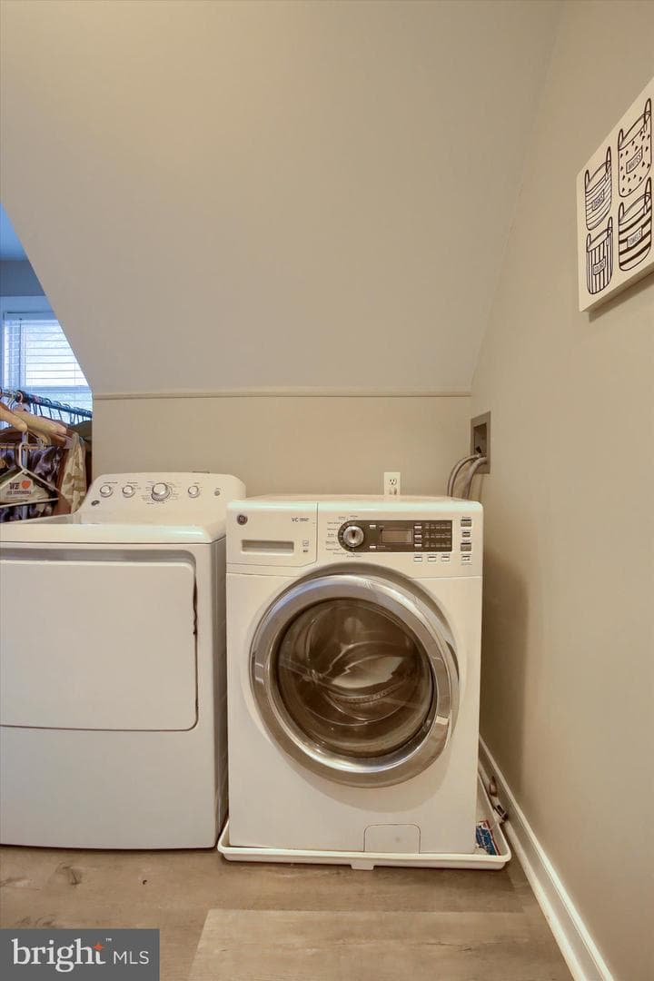 328 E Meadow Drive photo 26