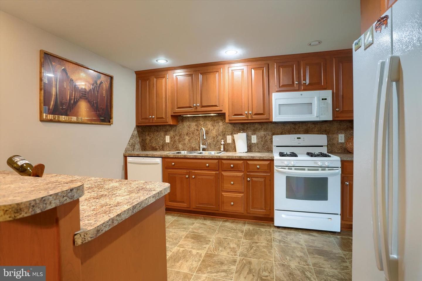 5221 Stuart Drive photo 12