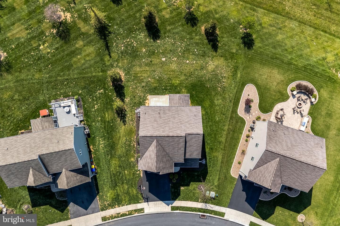 52 Danbury Drive photo 6
