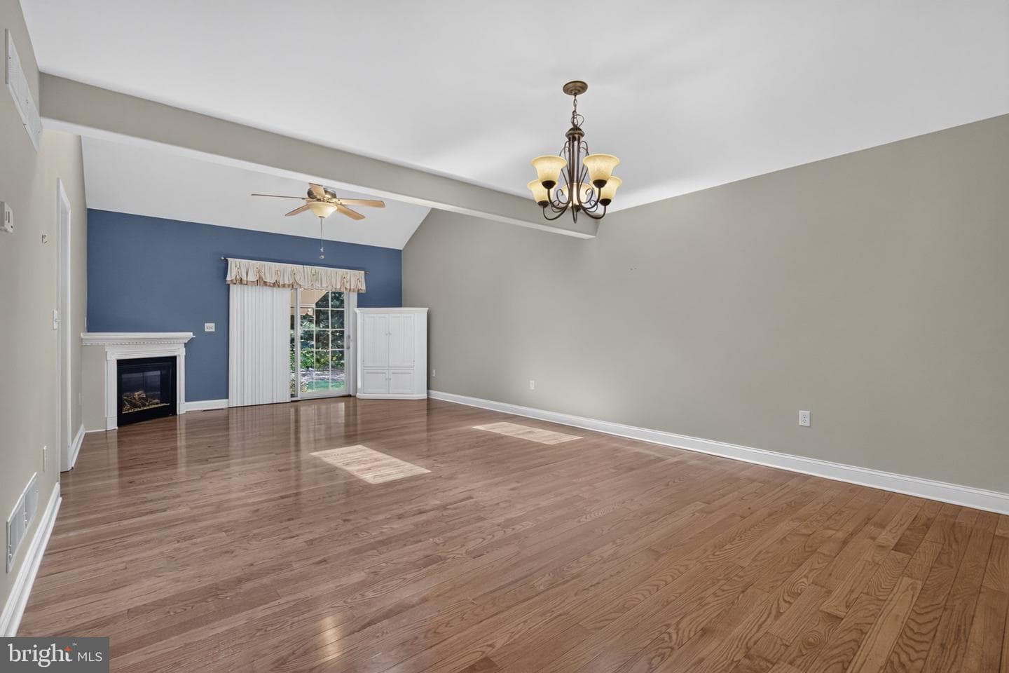 103 Pin Oak Court photo 9