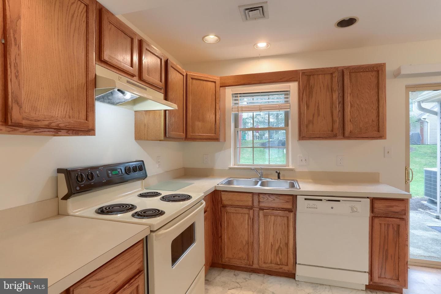 1266 Hunters Ridge Drive photo 9