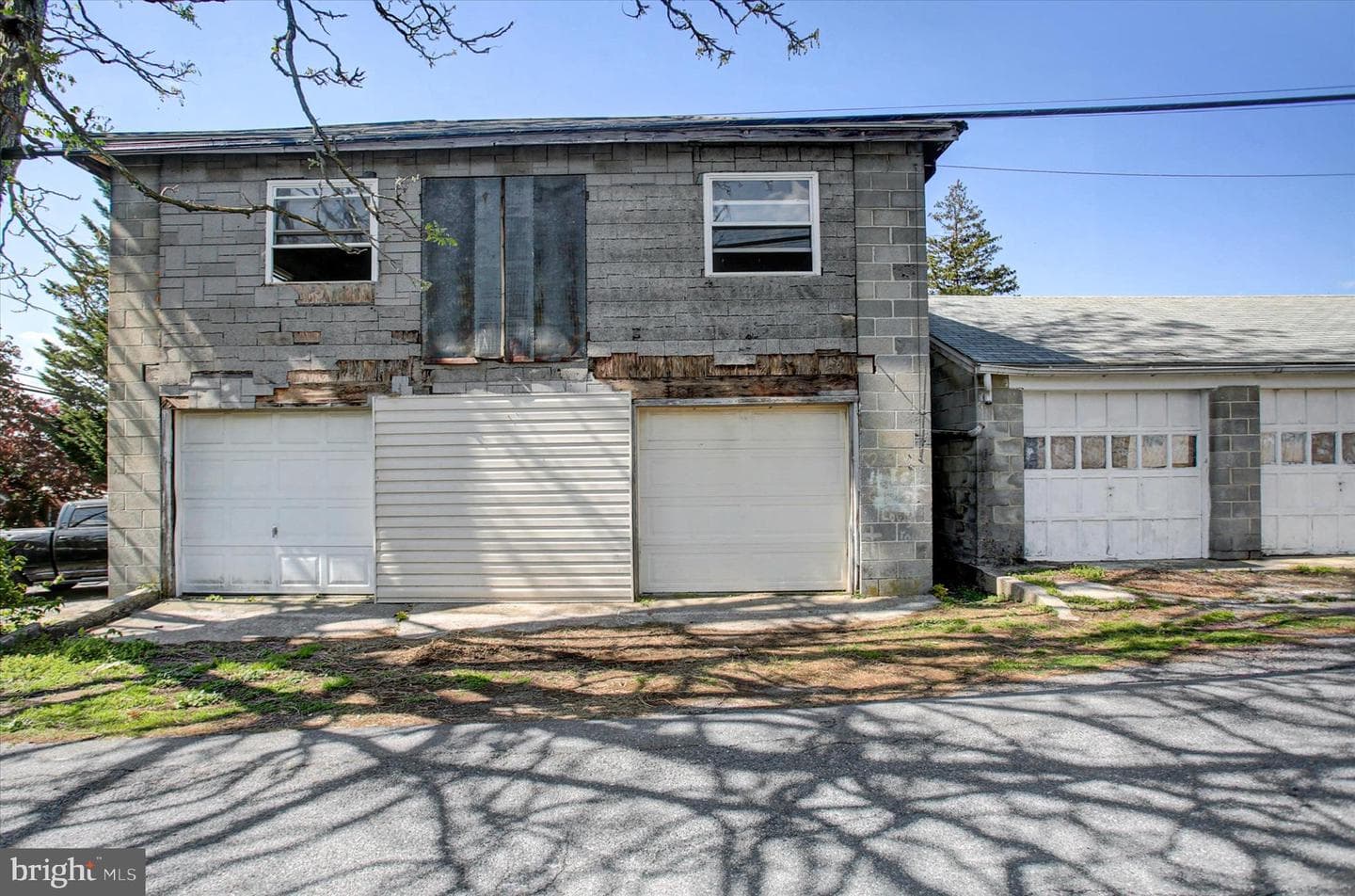 114 E Orange Street photo 22