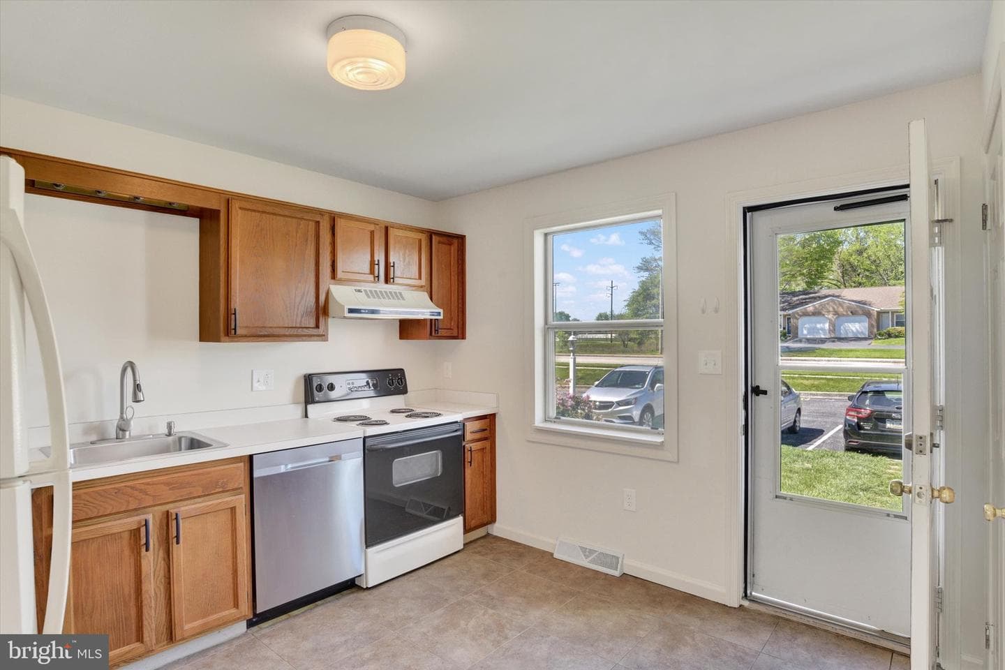 883 Old Silver Spring Road photo 8