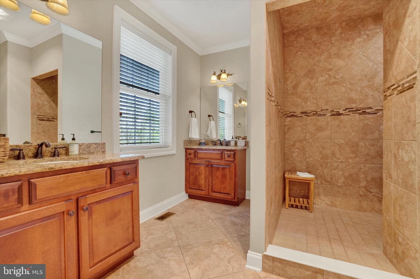 1416 Summit Way photo 24
