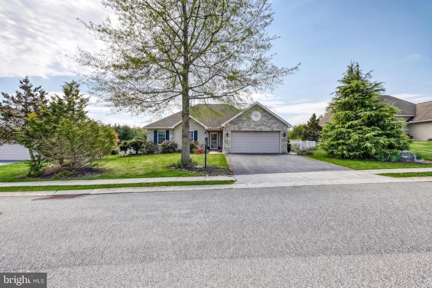 303 Touchstone Drive photo 3