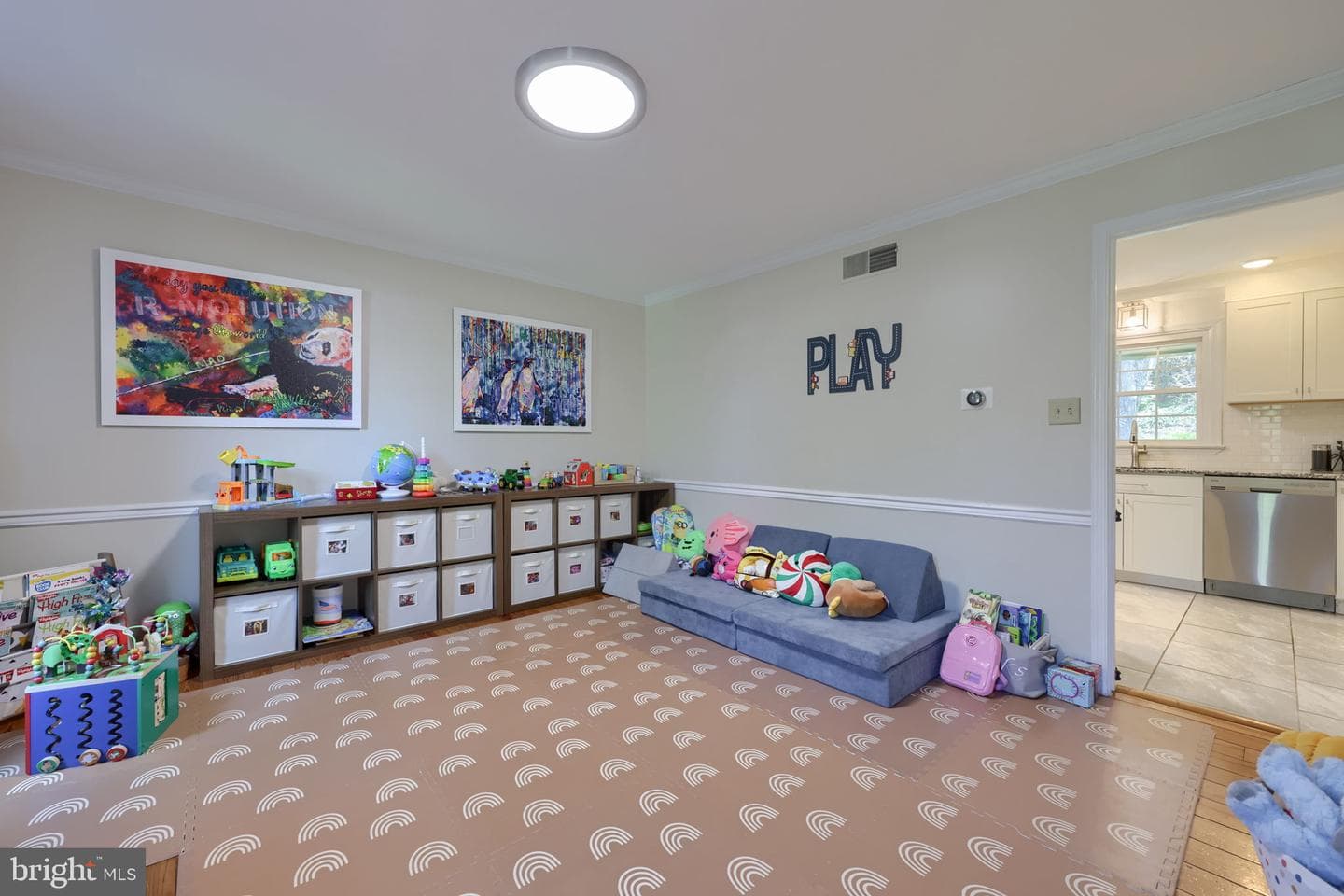 483 Woodcrest Drive photo 37