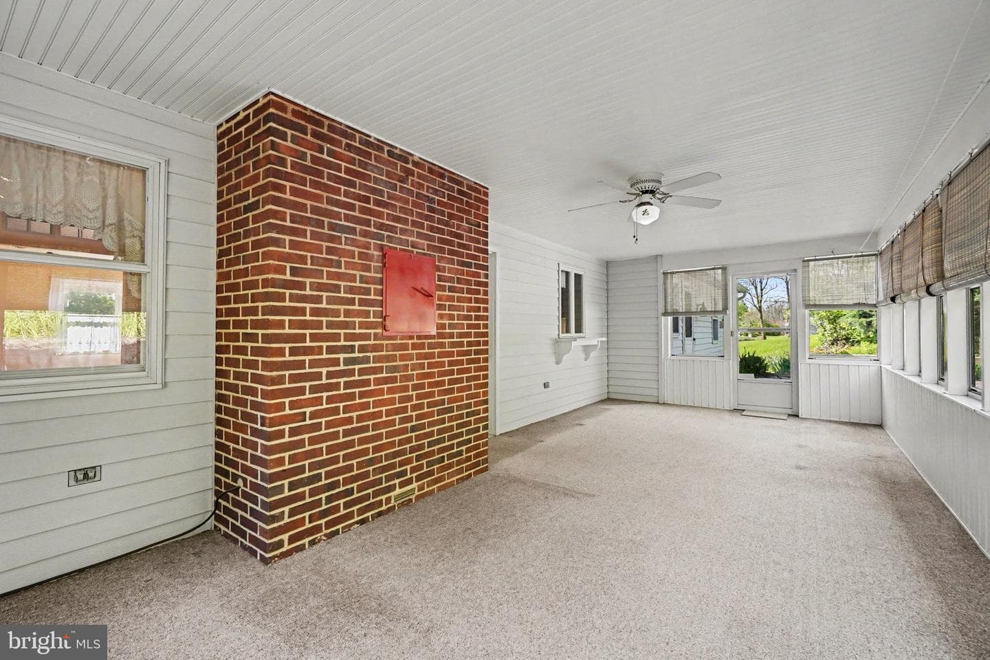 280 Shatto Drive photo 20