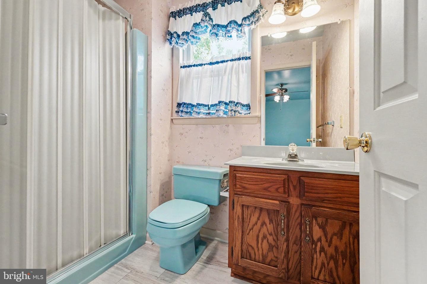 280 Shatto Drive photo 22