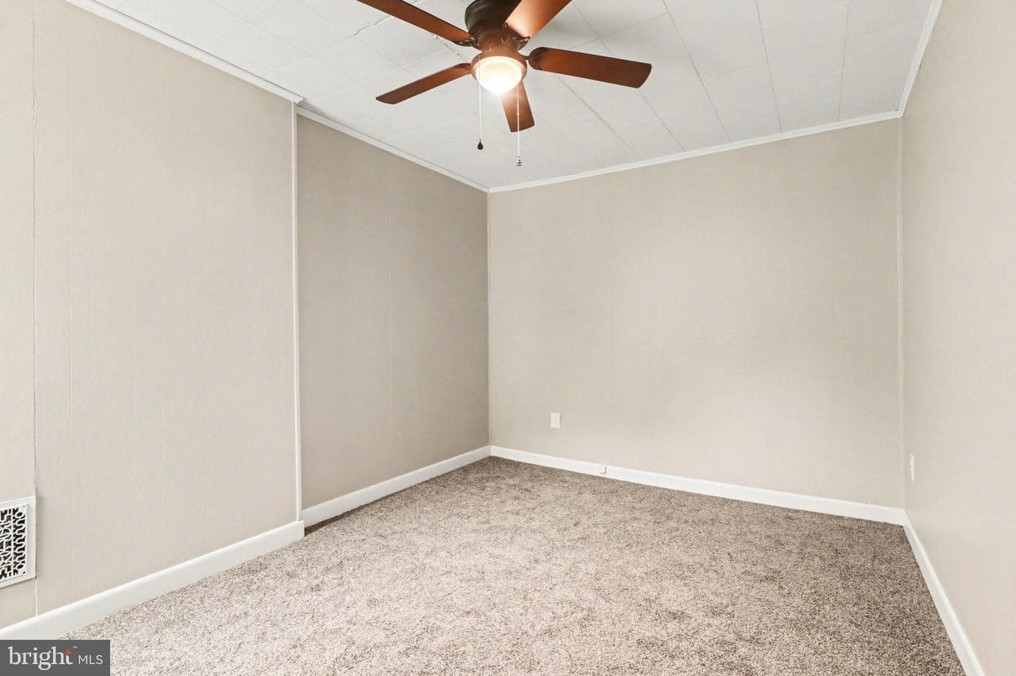 108 W Pomfret Street photo 15