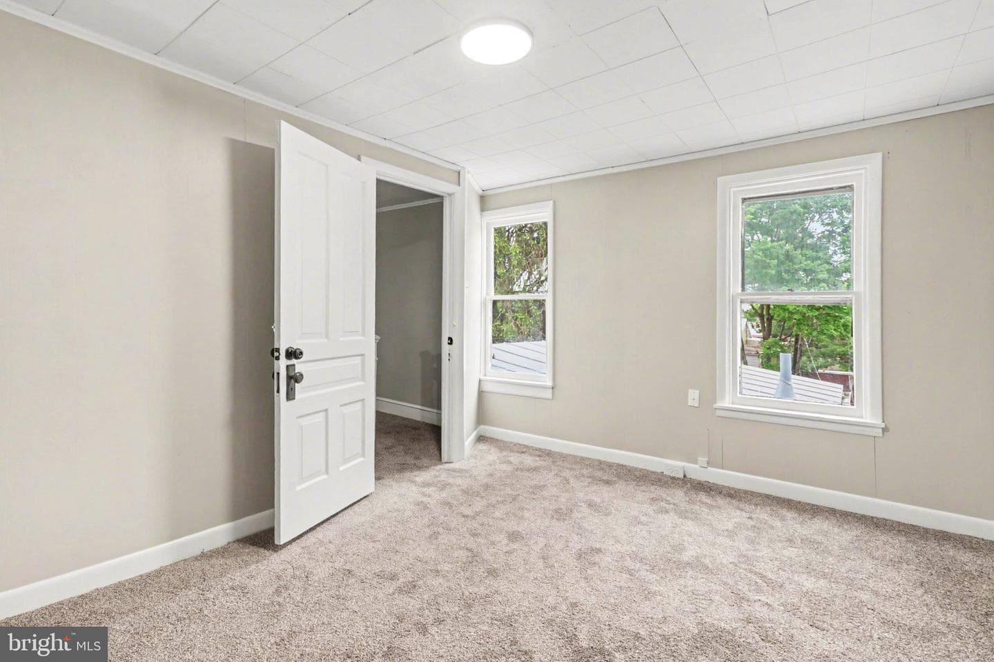 108 W Pomfret Street photo 20