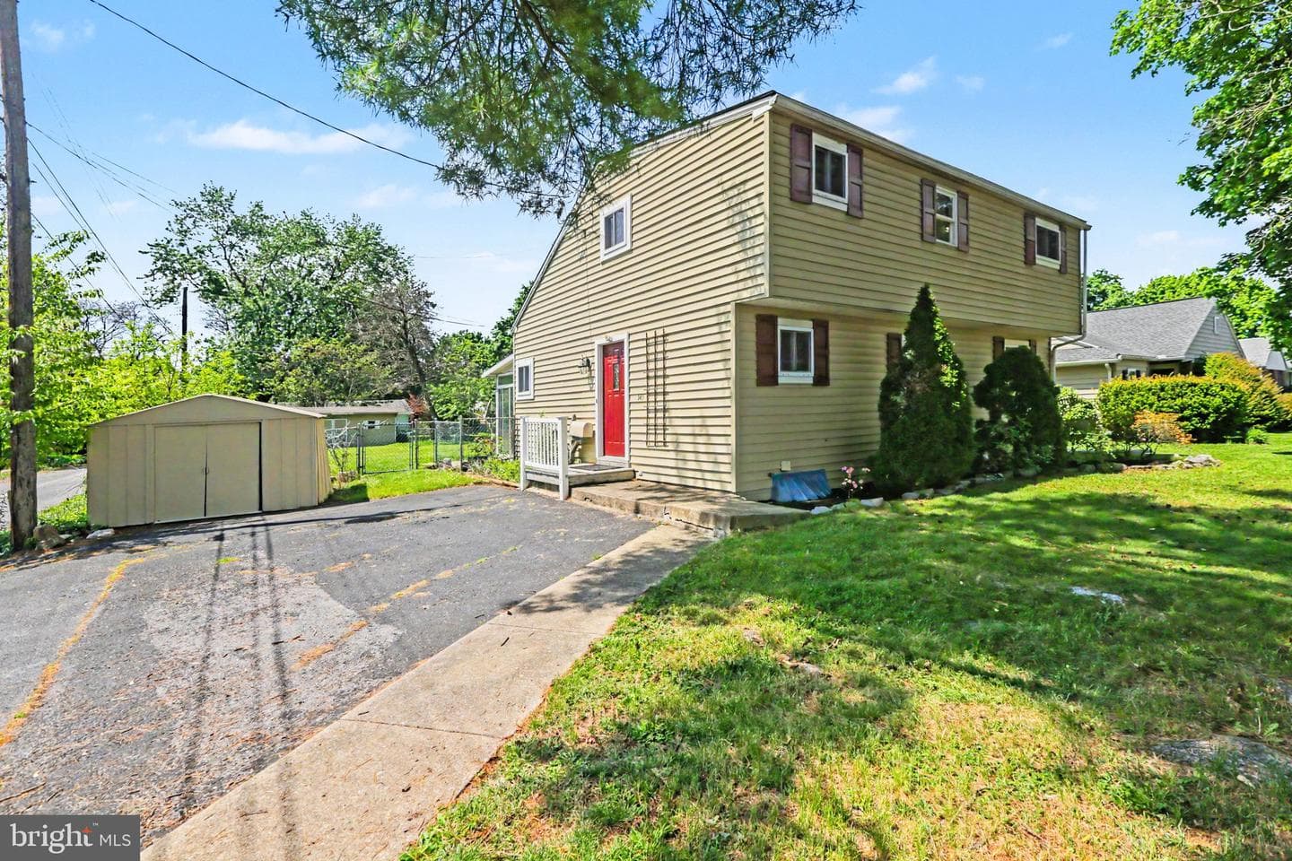 140 Glendale Street photo 24
