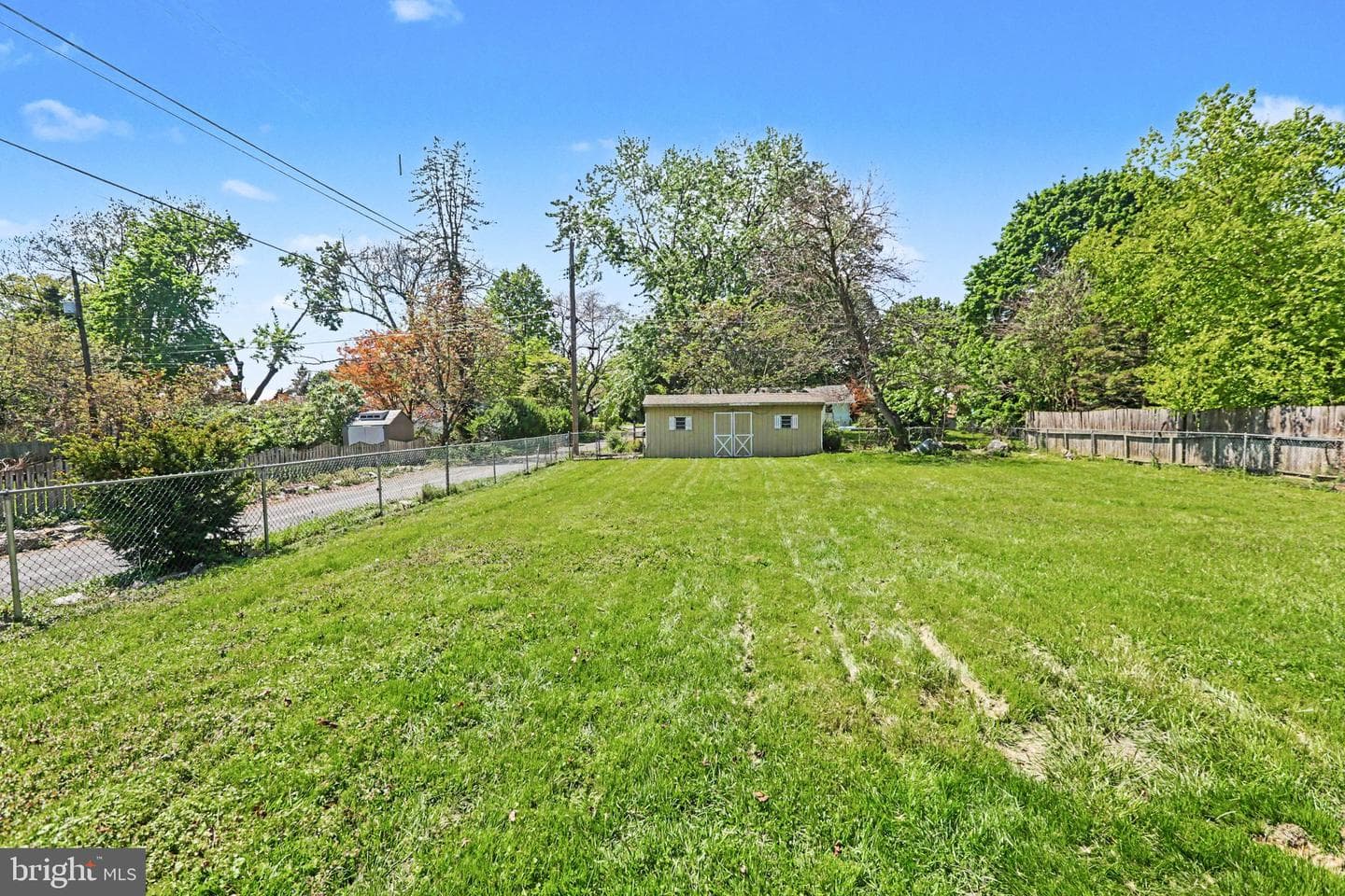 140 Glendale Street photo 29