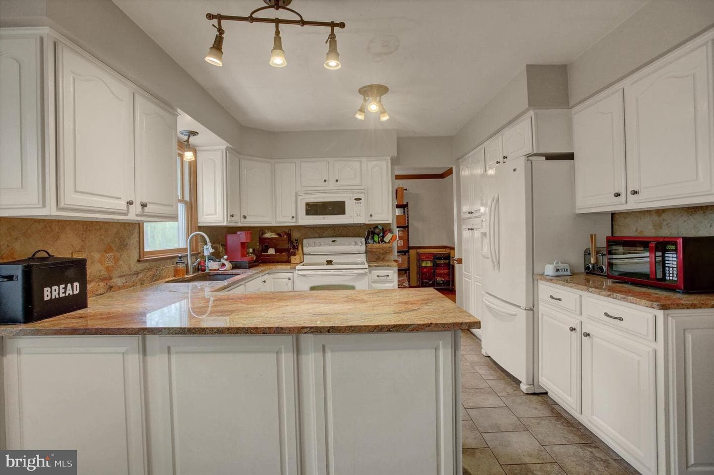 64 Diller Drive photo 12