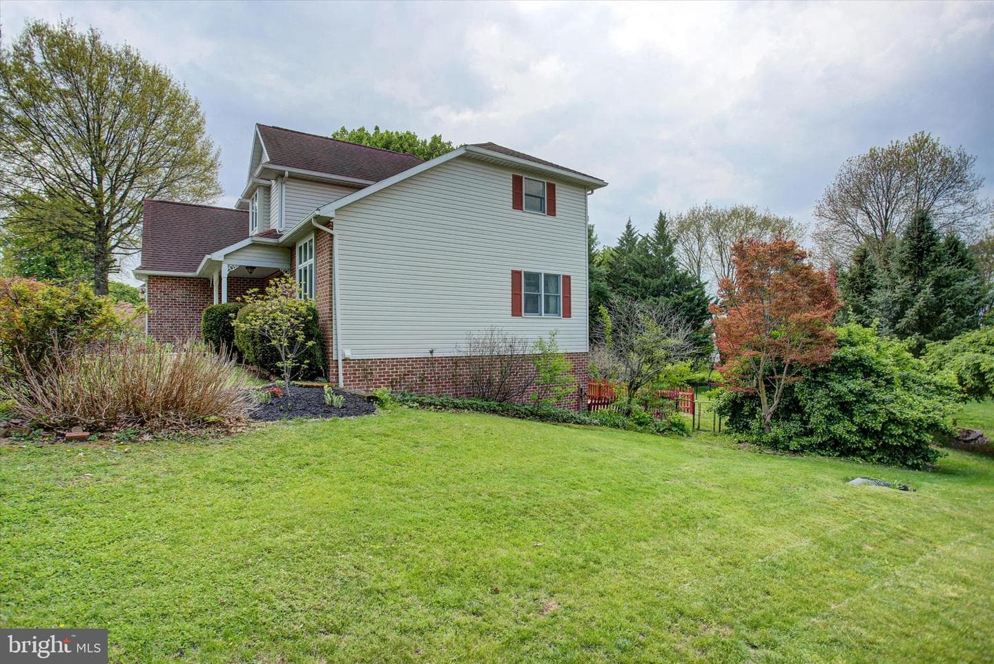 64 Diller Drive photo 5