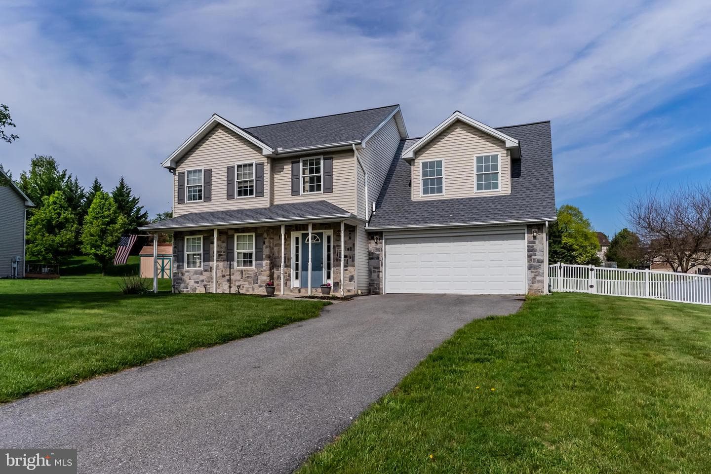 117 Woodview photo 2