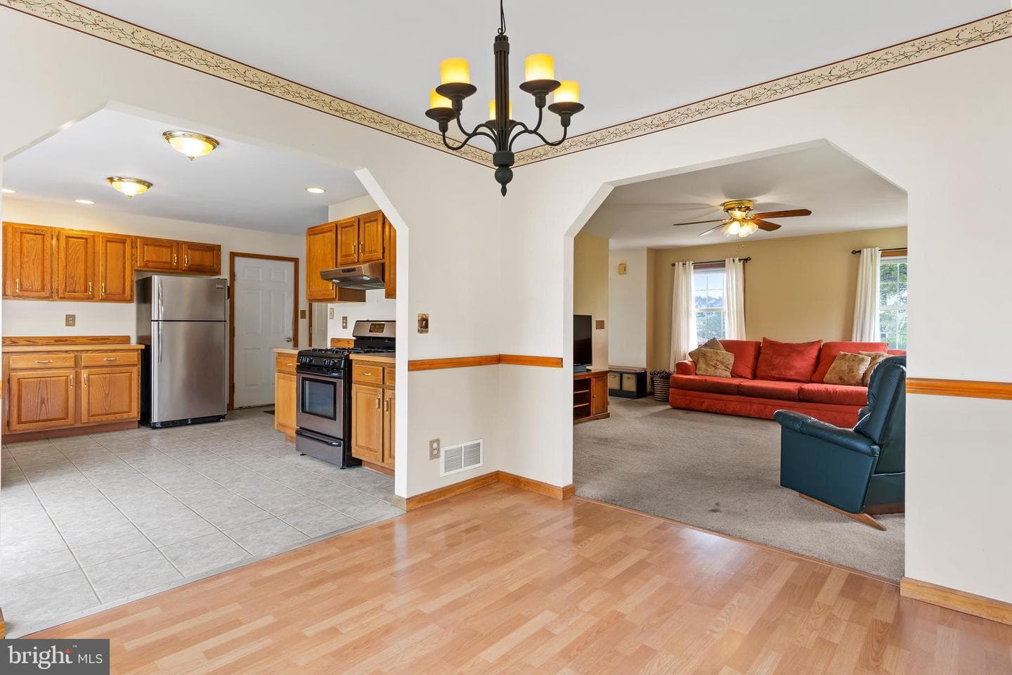 117 Woodview photo 8