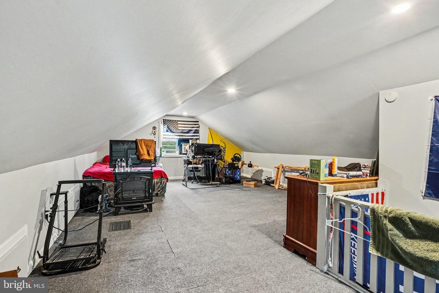 231 Walton Street photo 14