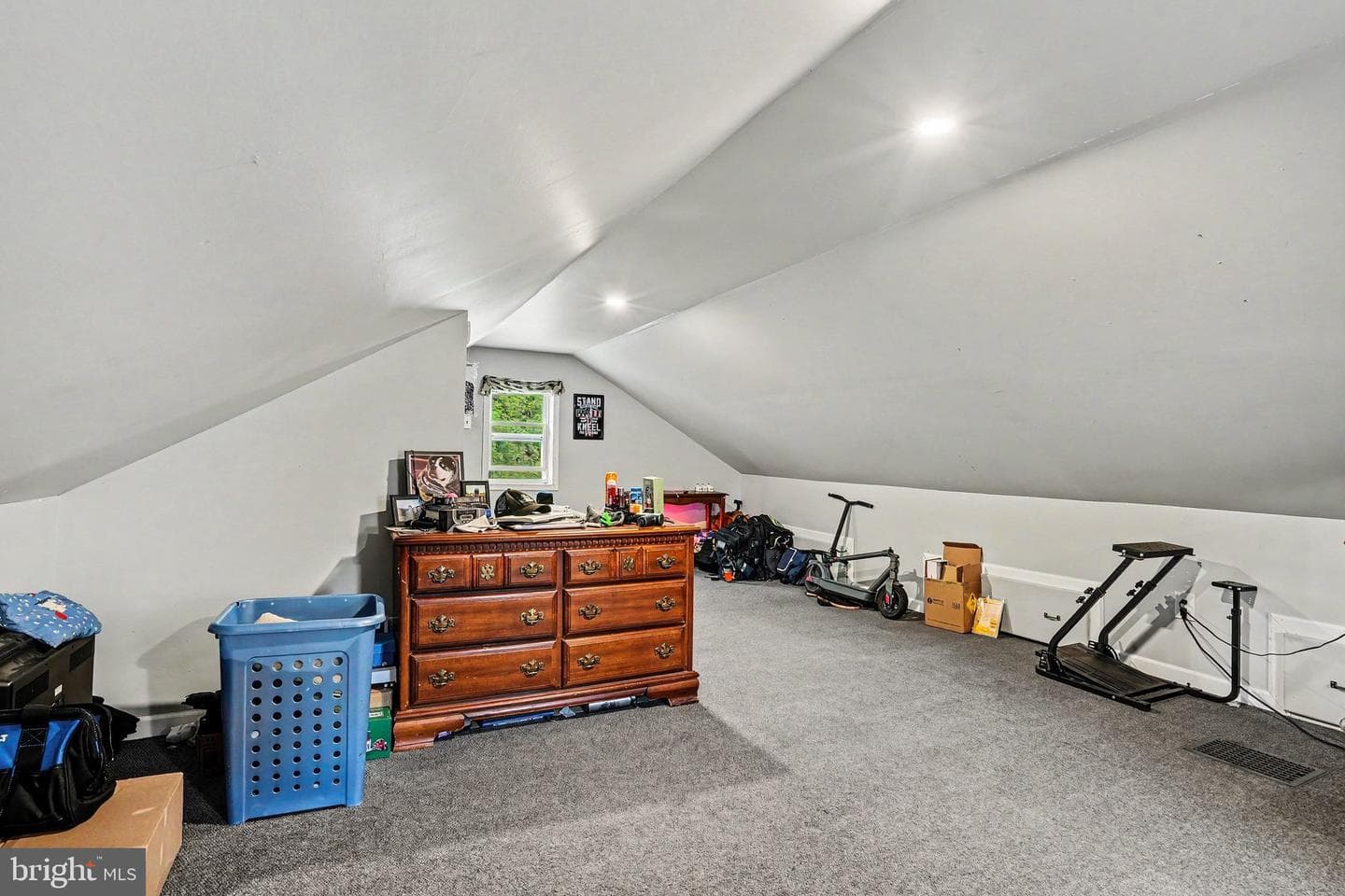 231 Walton Street photo 15