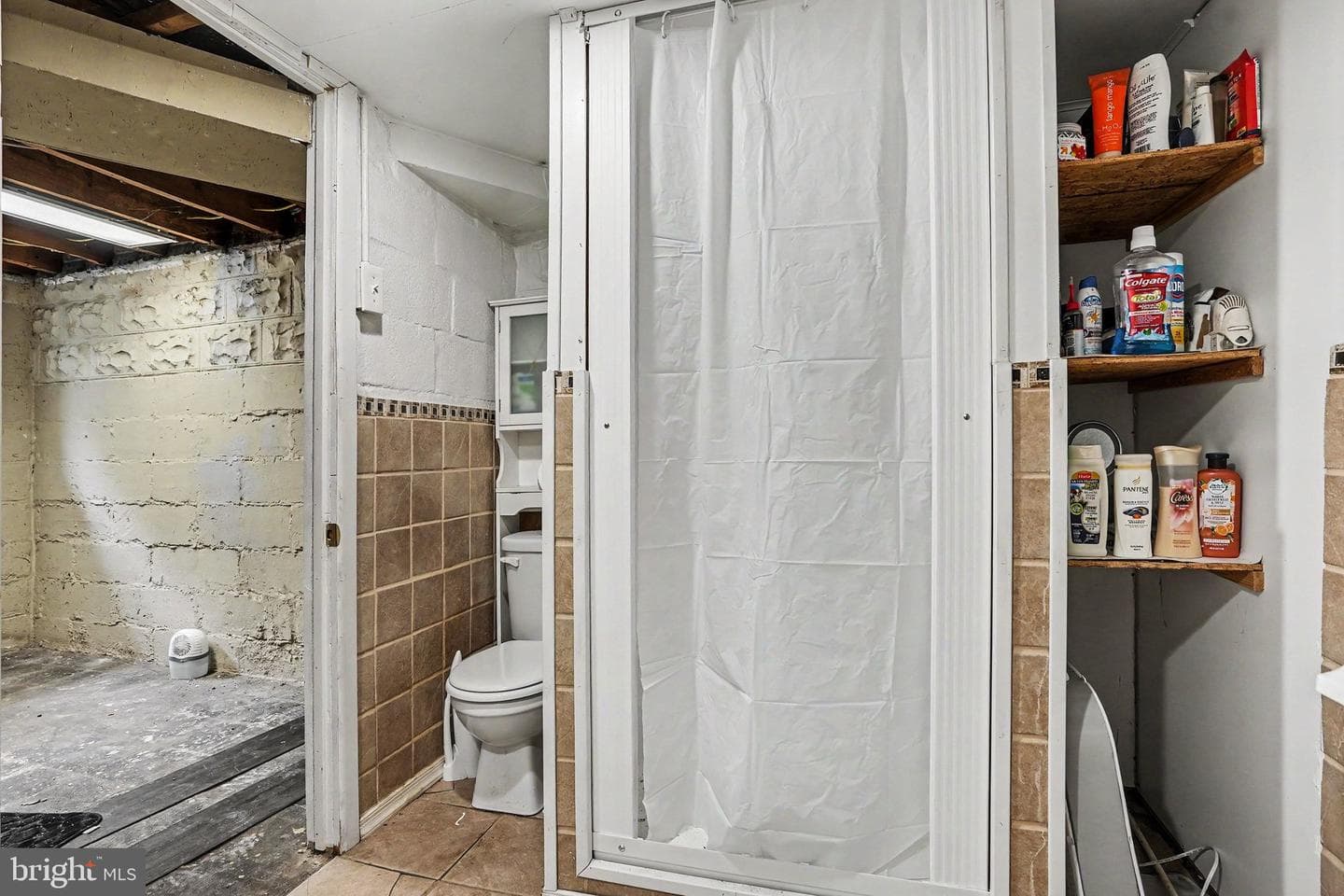 231 Walton Street photo 19