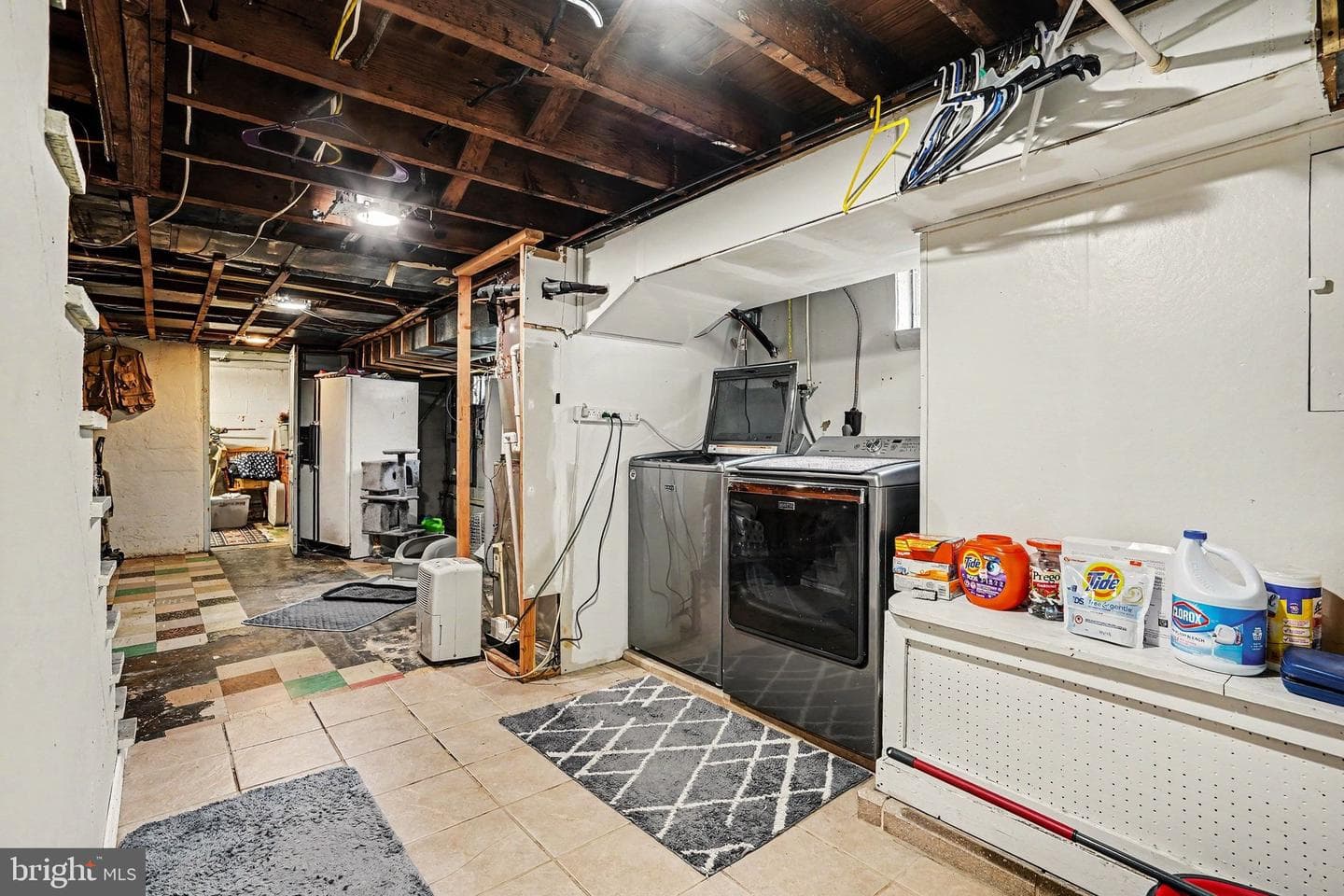 231 Walton Street photo 20