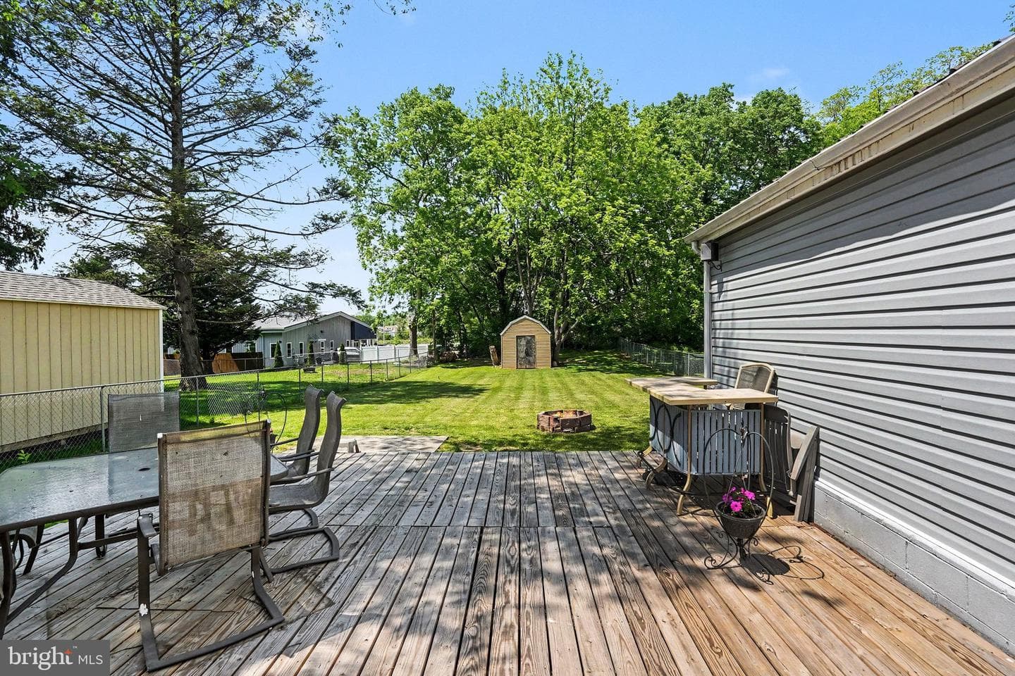 231 Walton Street photo 21