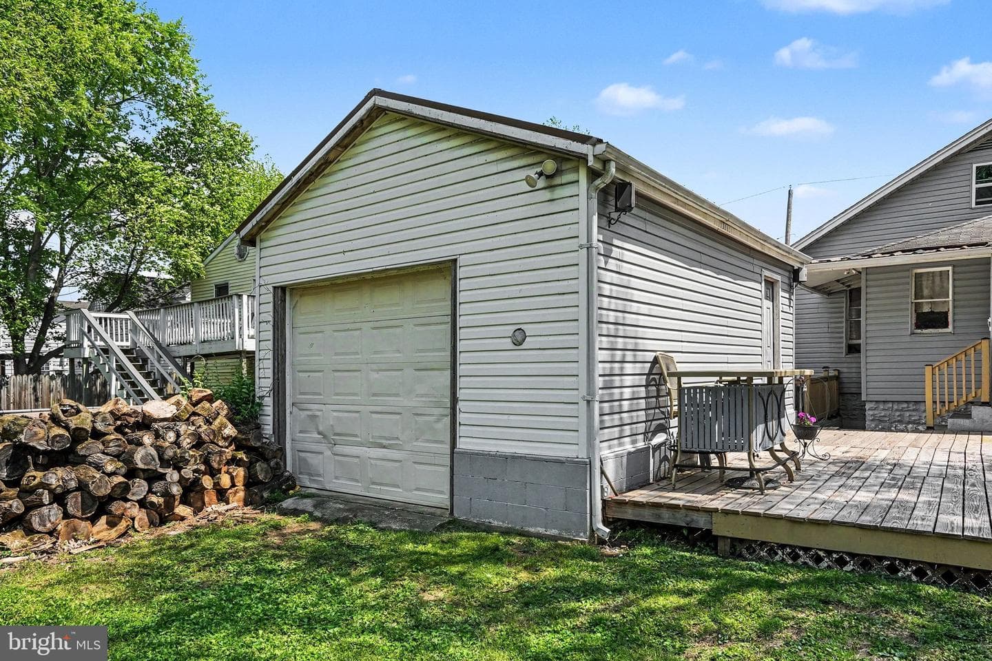 231 Walton Street photo 25