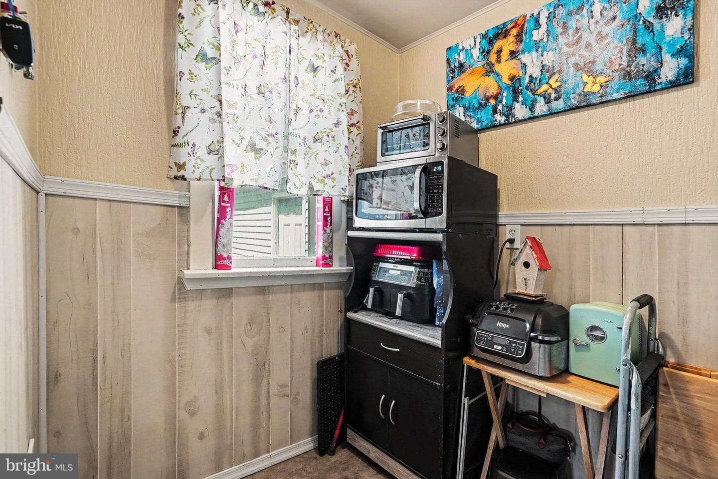 231 Walton Street photo 7