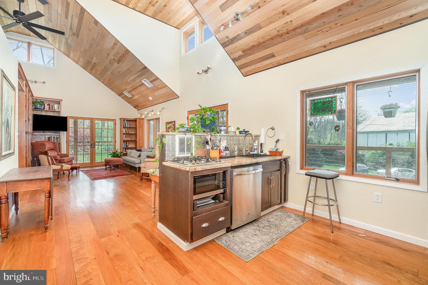 99 Fogelsanger Road photo 8