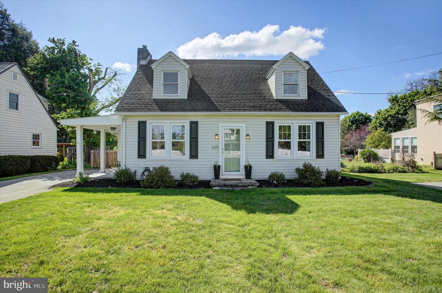 225 Pine Road