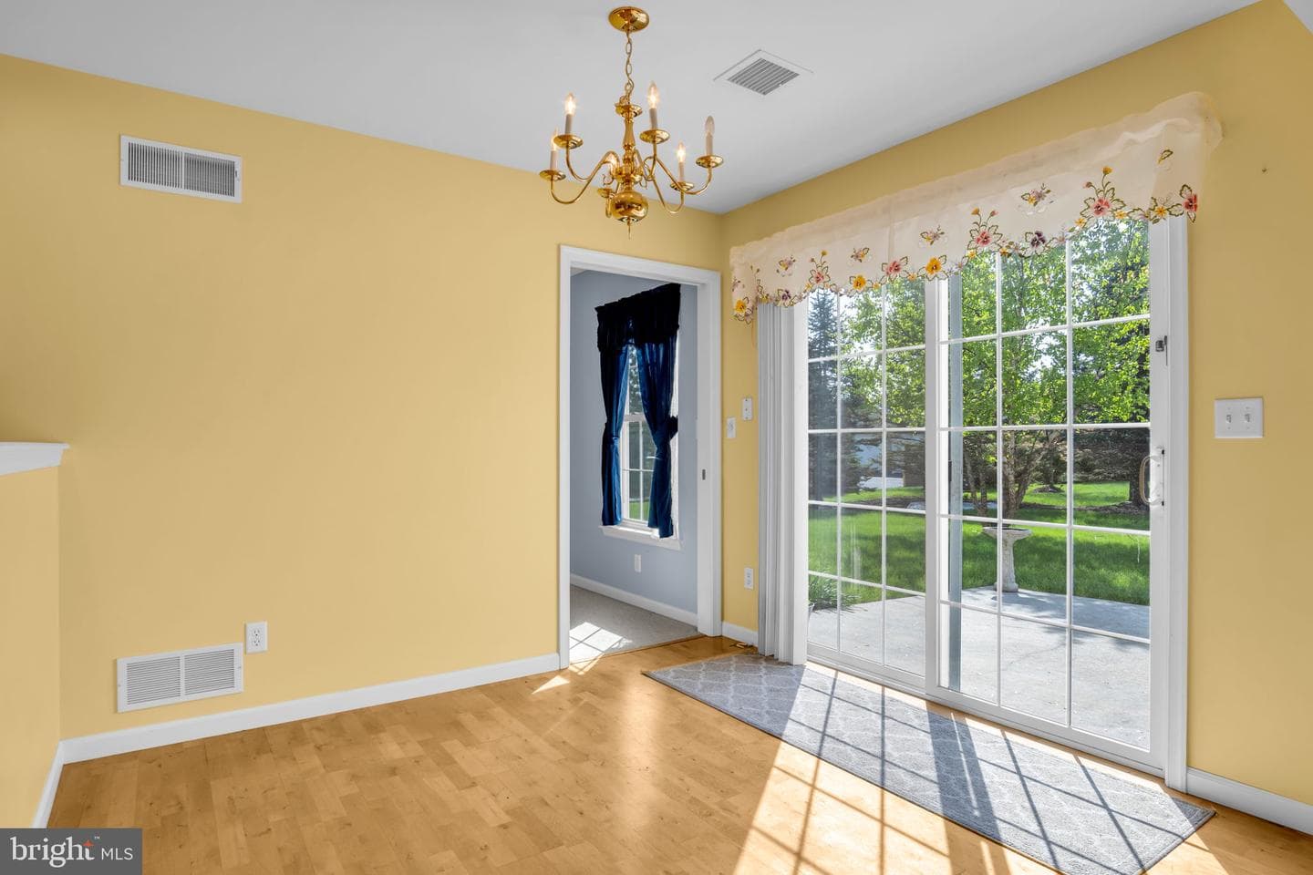 206 Brighton Drive photo 9