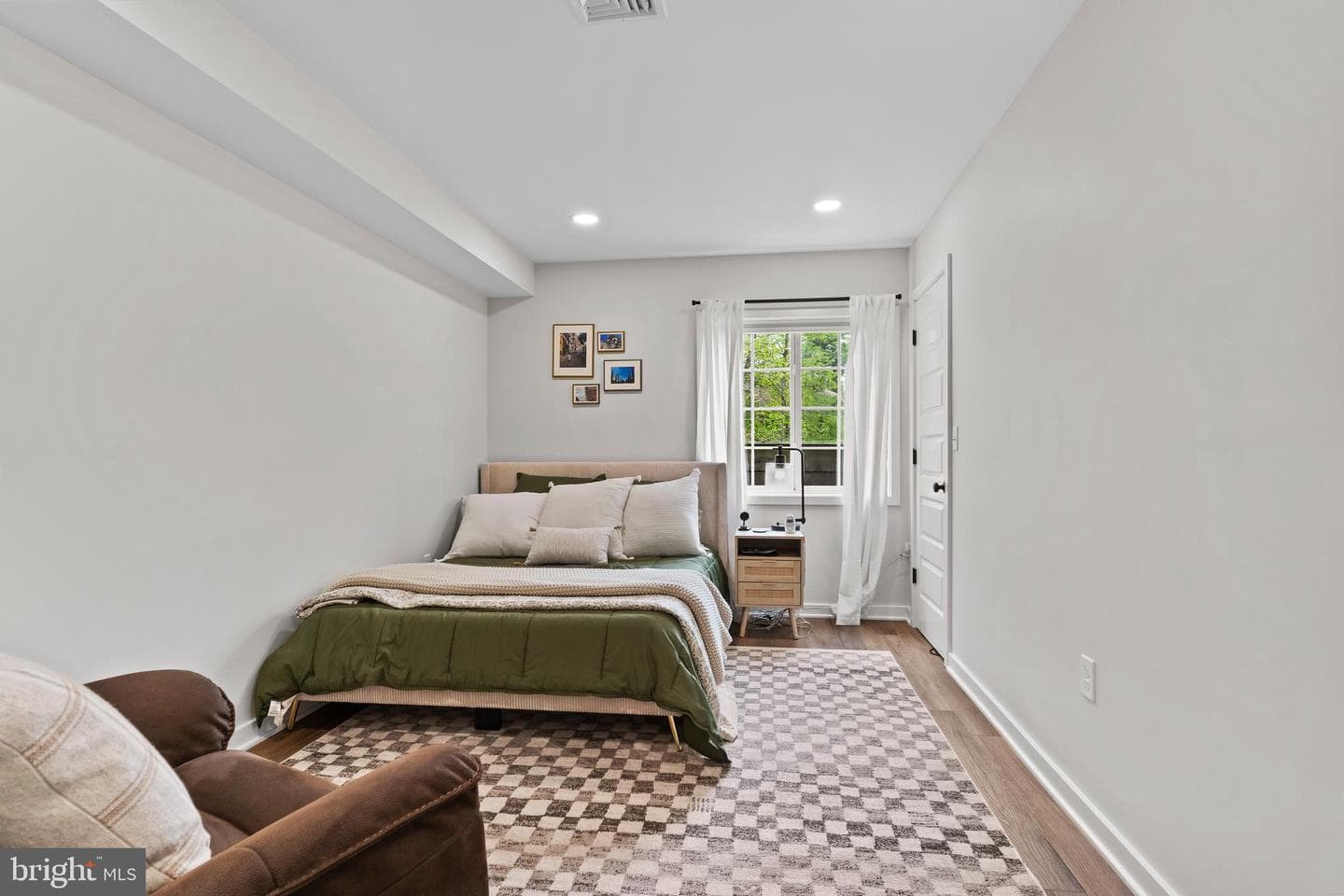 8 Braxton Road photo 32