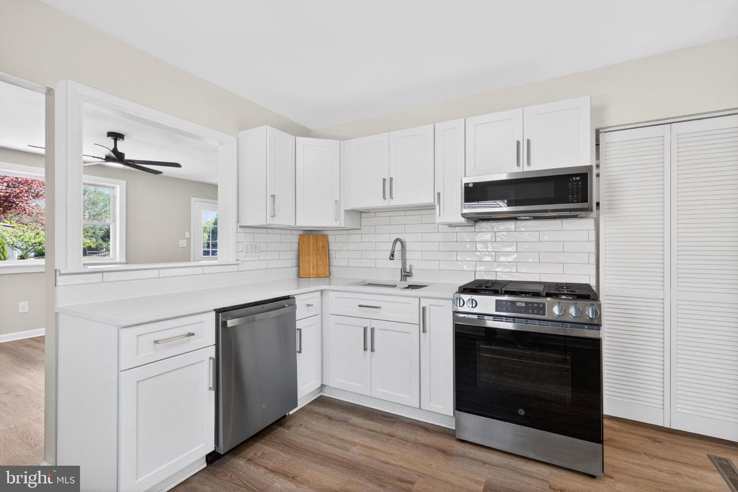 340 Charles Road photo 10