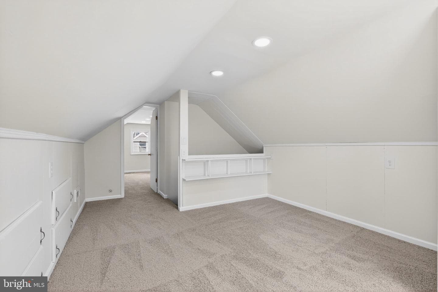 340 Charles Road photo 24