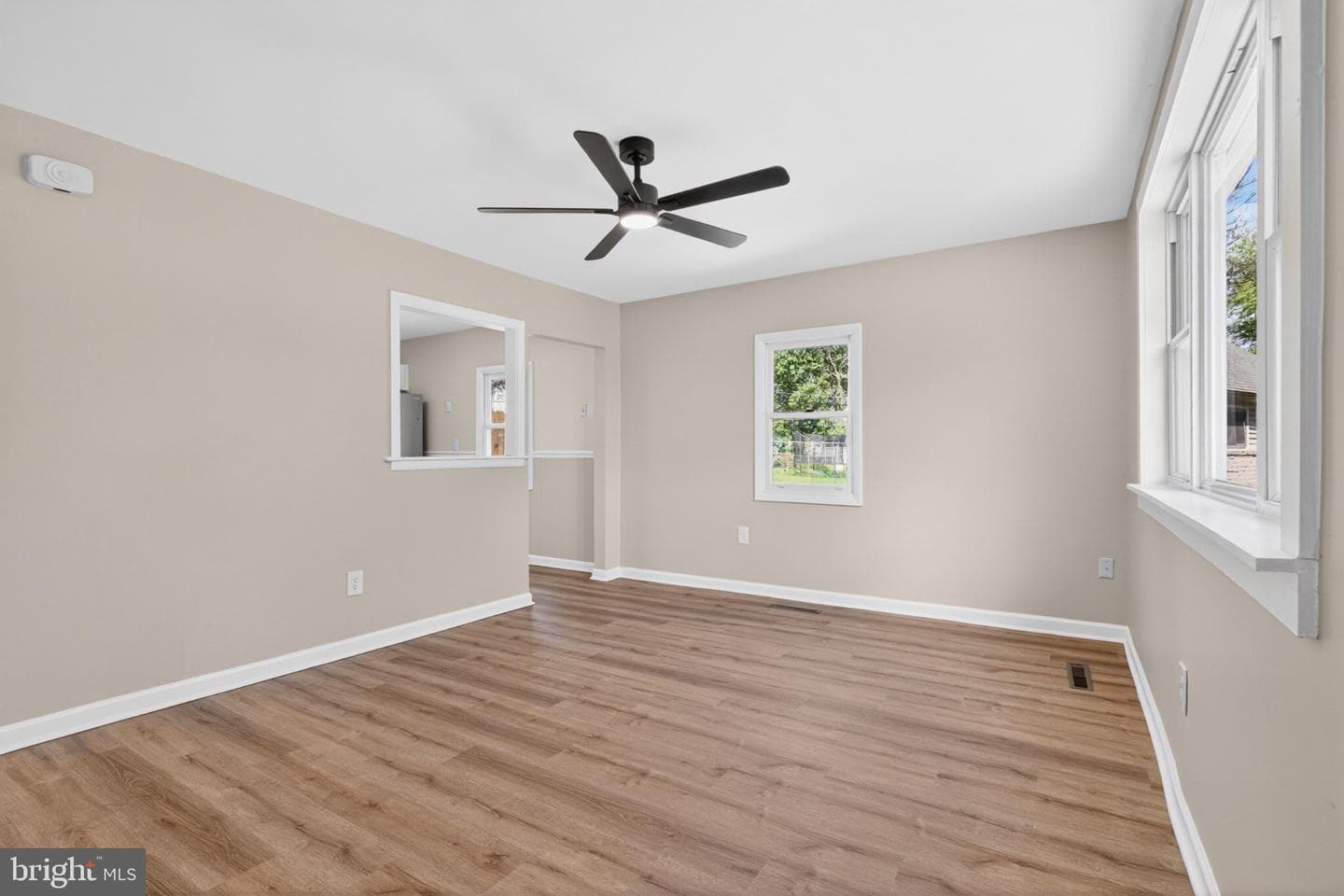 340 Charles Road photo 6