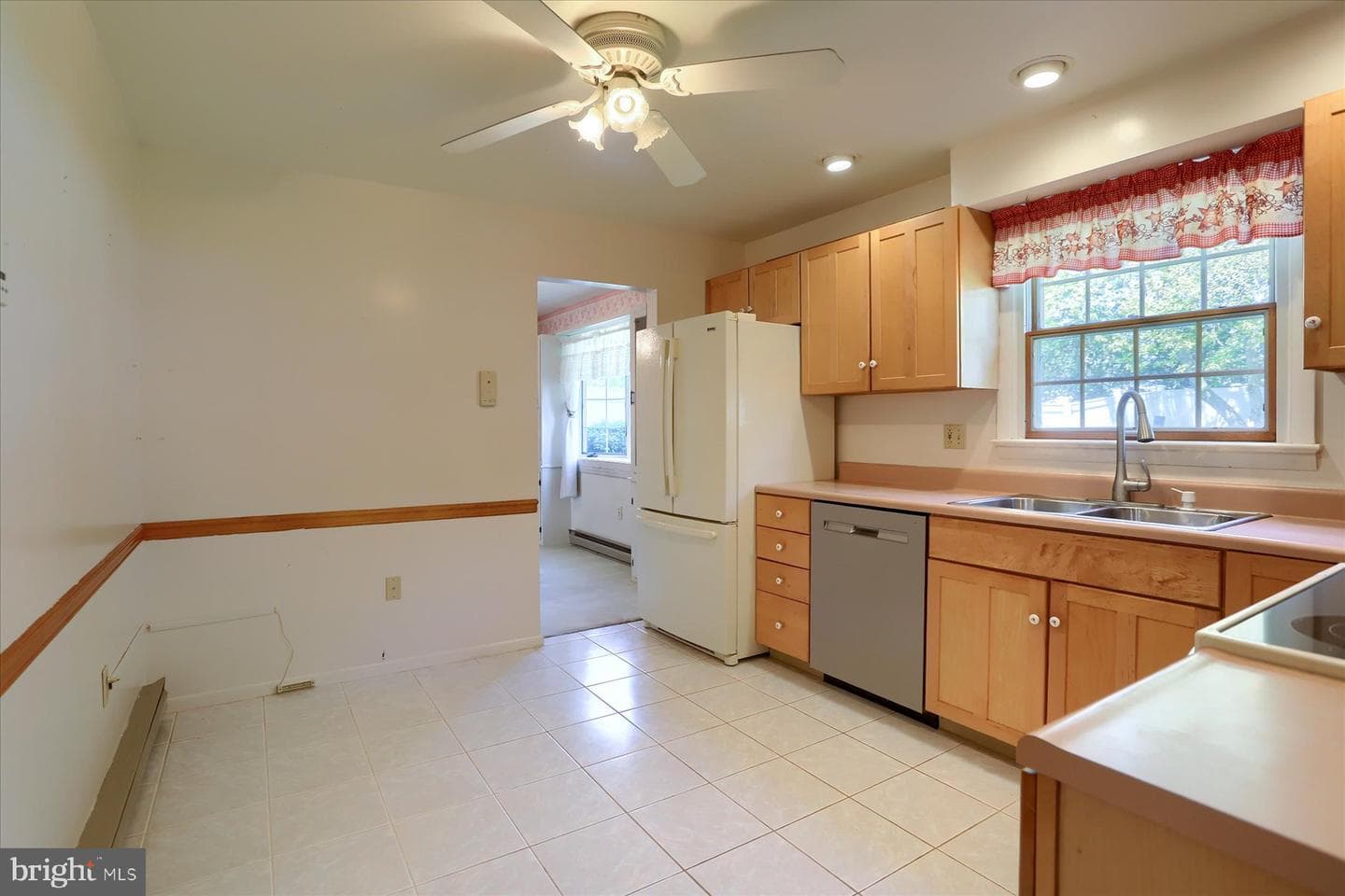 1109 Cocklin Street photo 4
